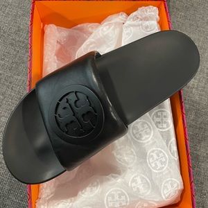 Tori Burch Lina Slide